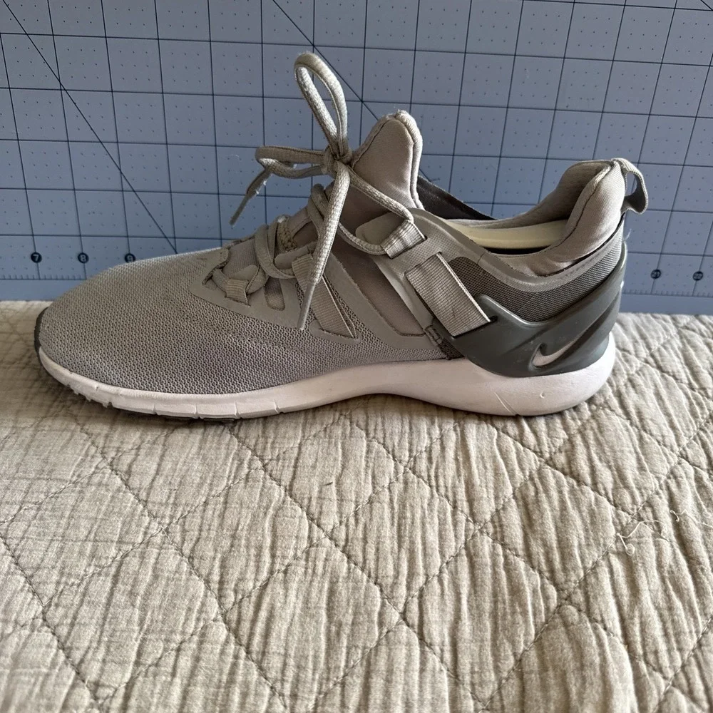 Nike Cross Trainer Flexmethod BQ3063-004 Gray Running Hiking Men's Size 8